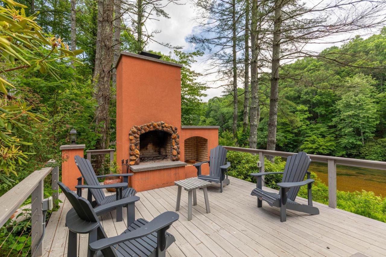 Knotty Pine Villa West Jefferson Exterior photo